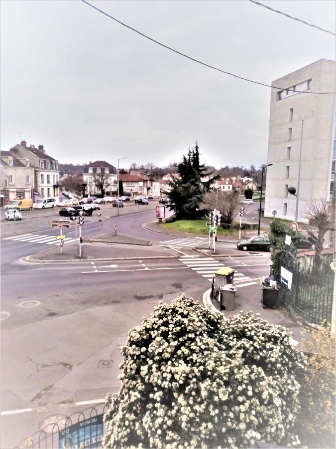 Appartement Proche Centre Ville, Gare Et Autoroute Melun Extérieur photo