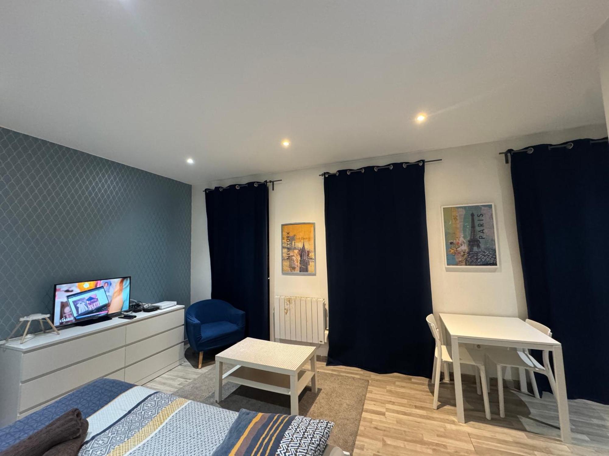 Appartement Proche Centre Ville, Gare Et Autoroute Melun Extérieur photo