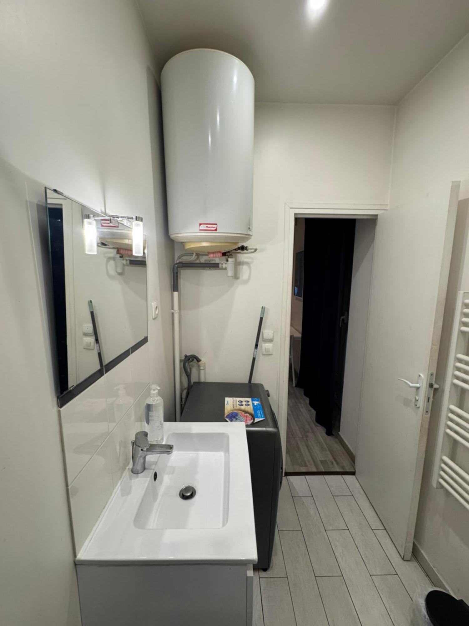 Appartement Proche Centre Ville, Gare Et Autoroute Melun Extérieur photo