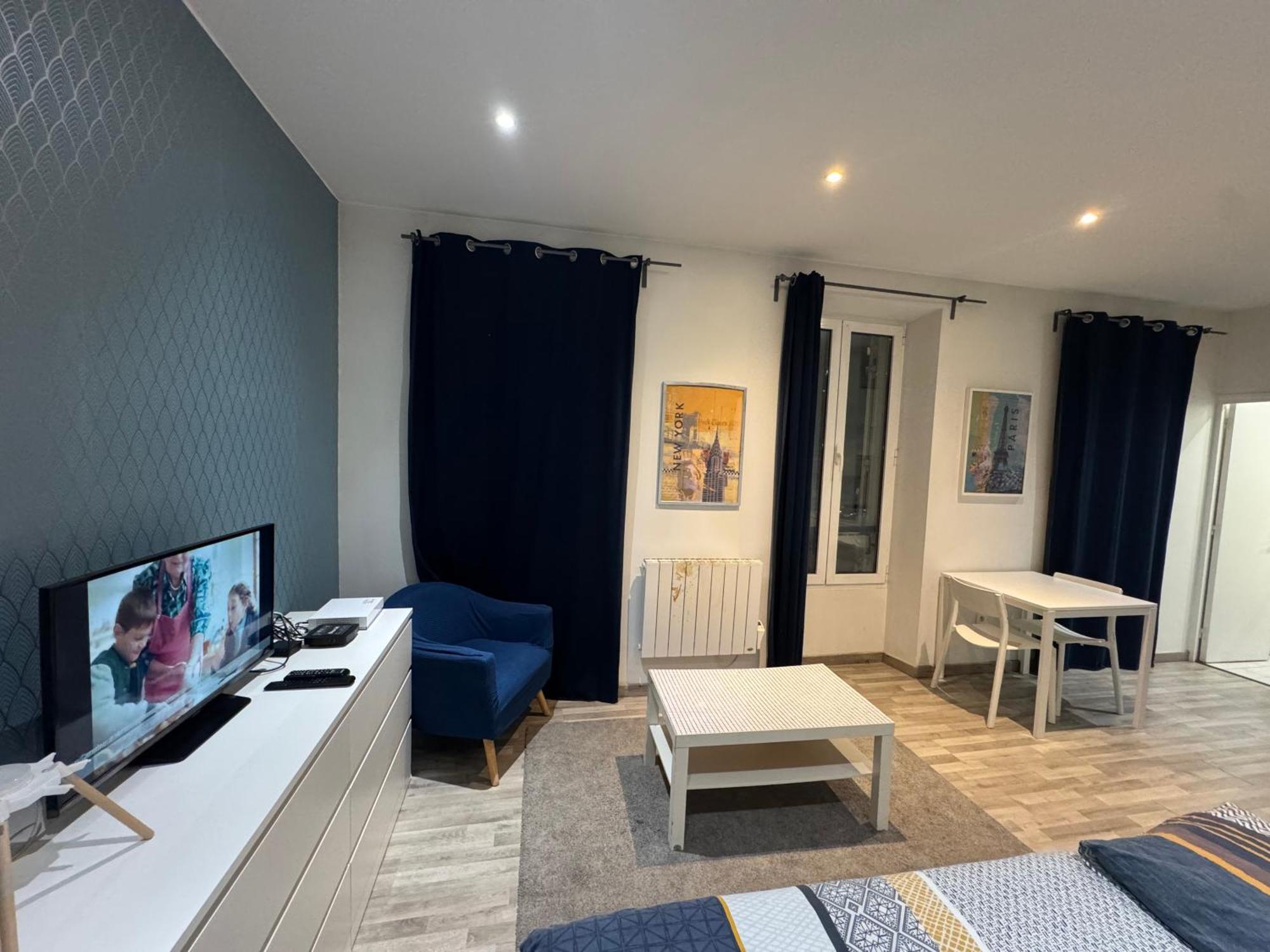 Appartement Proche Centre Ville, Gare Et Autoroute Melun Extérieur photo