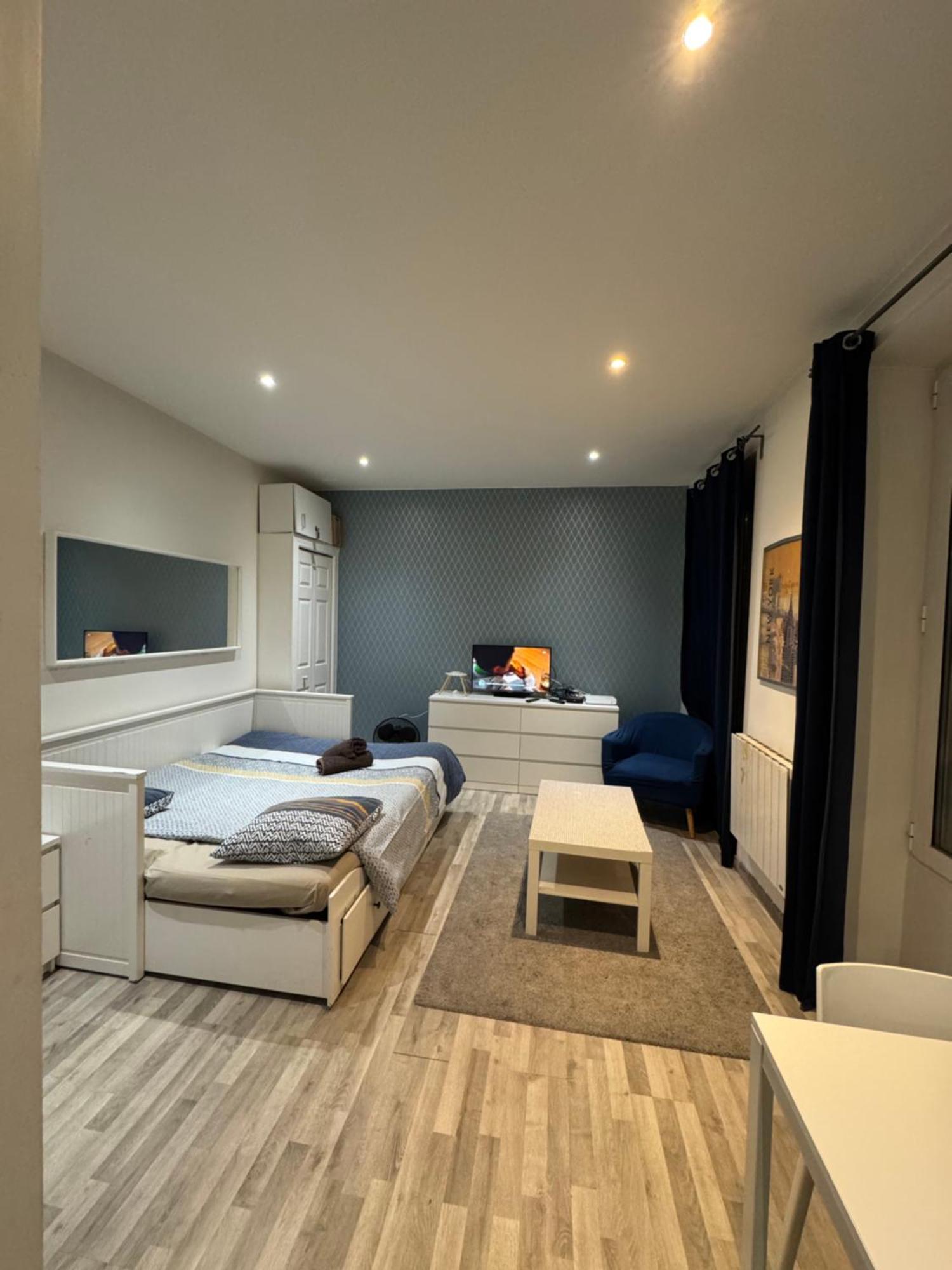 Appartement Proche Centre Ville, Gare Et Autoroute Melun Extérieur photo